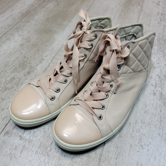 Ecco Light Pink Leather Hightop Sneakers Booties Size 38 - Picture 1 of 12